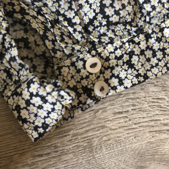 Zara Button Down Top - Picture 2 of 4